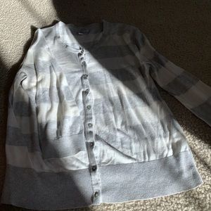 Great and white cardigan